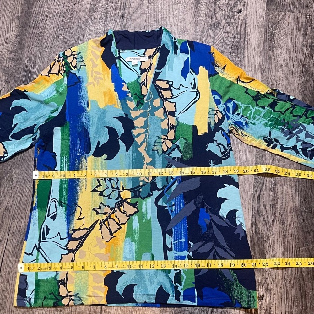 Chicos V-Neck Tunic Women Sz 2 / US L Blue Yellow Abstract Floral 3/4 Sleeve Top - Picture 9 of 9